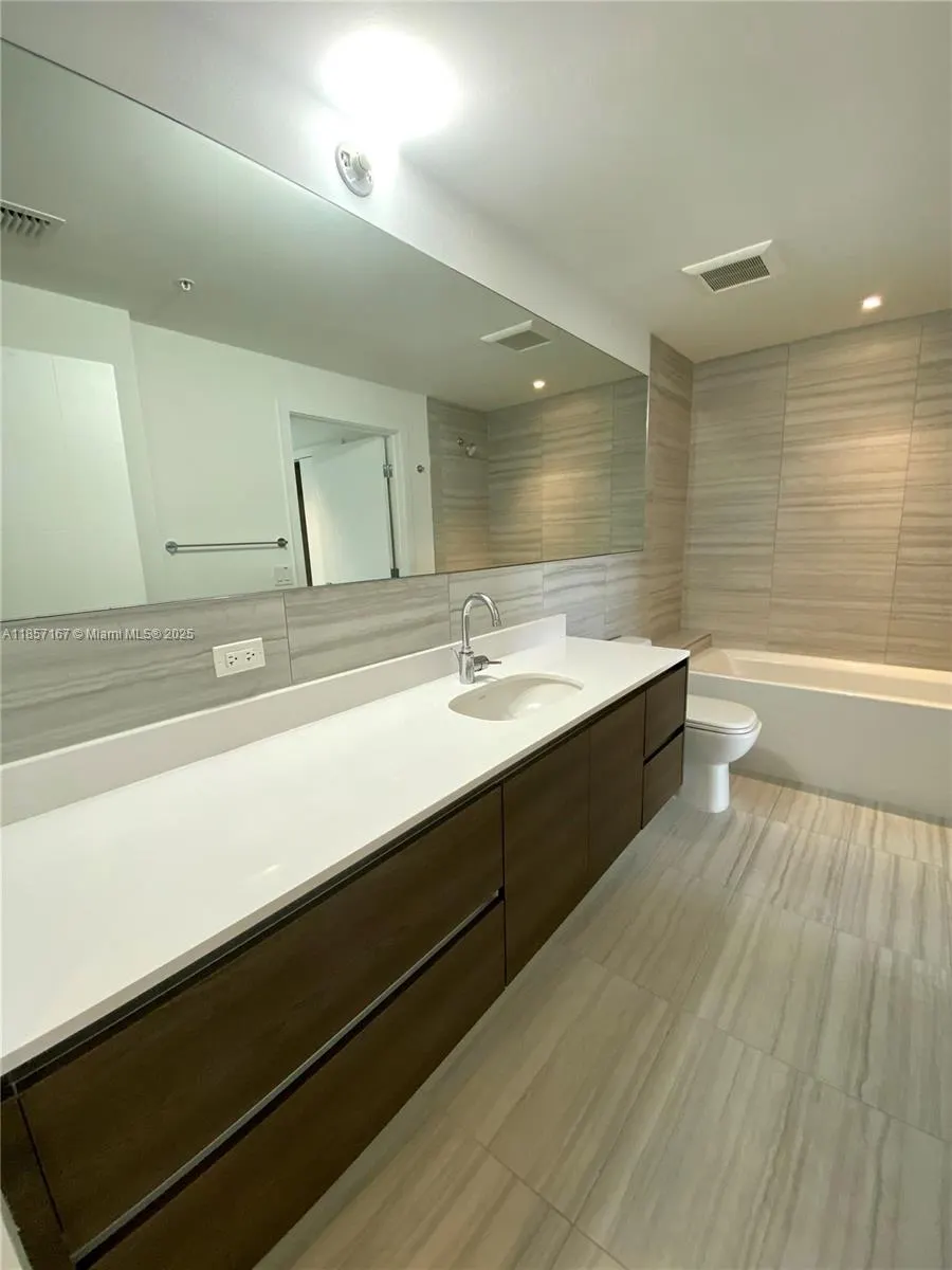 301 Altara Ave, #625