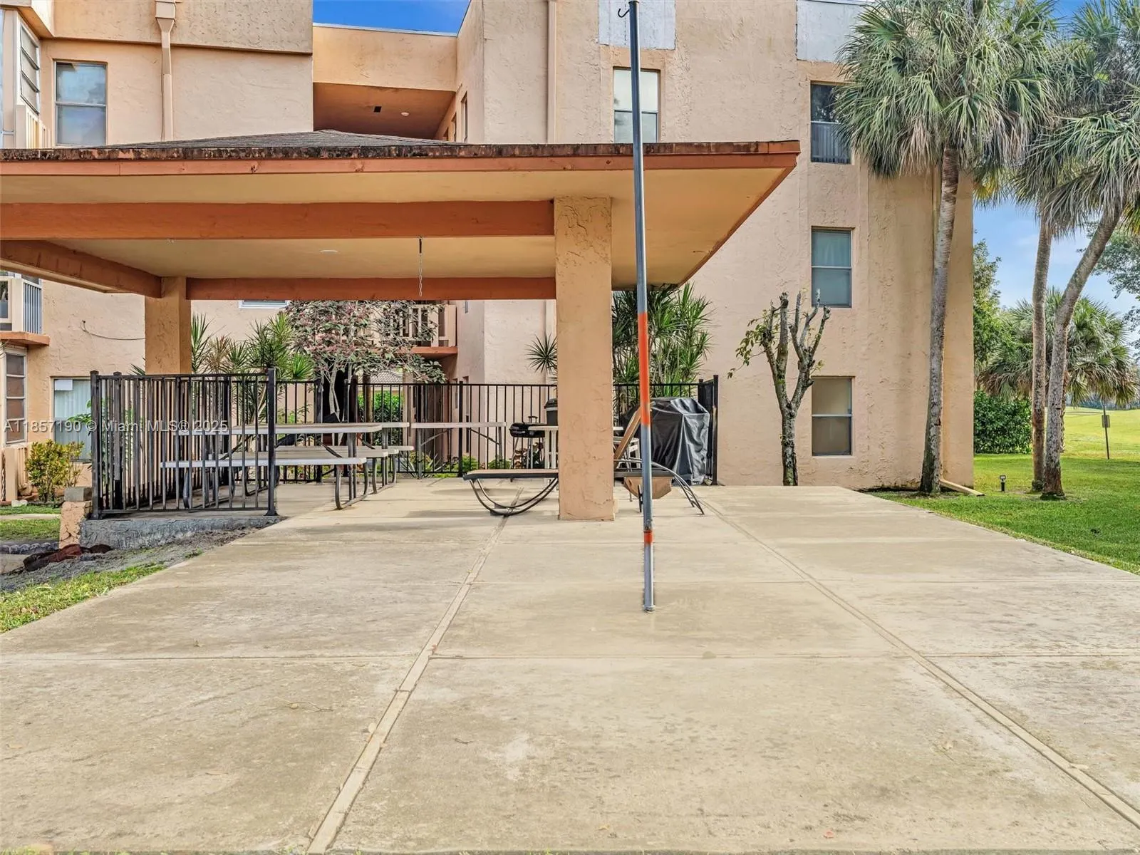 8400 Lagos De Campo Blvd, #103