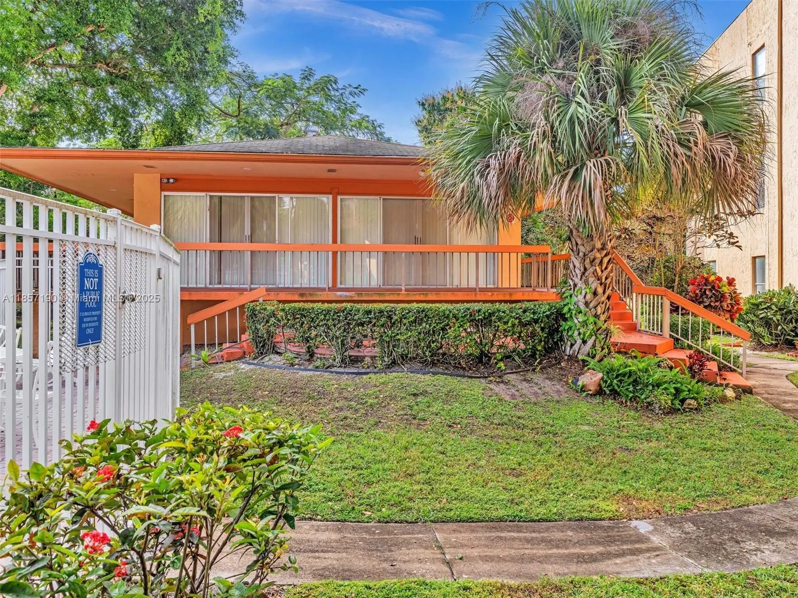8400 Lagos De Campo Blvd, #103