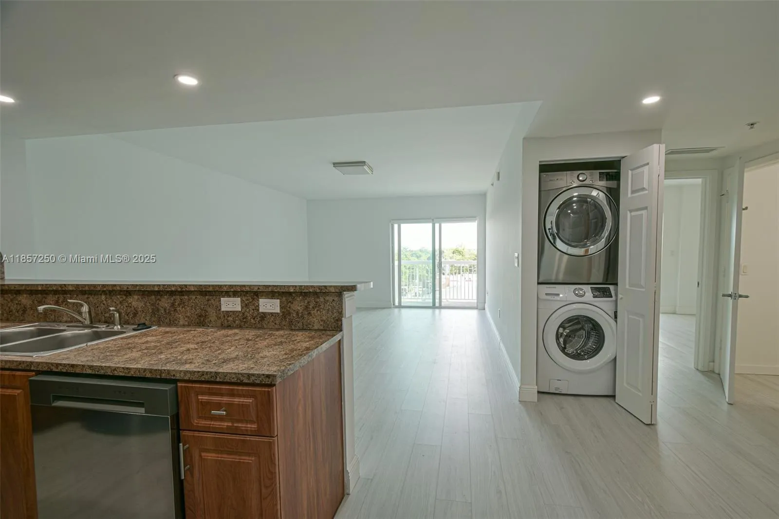 2740 SW 28th Ter, #603