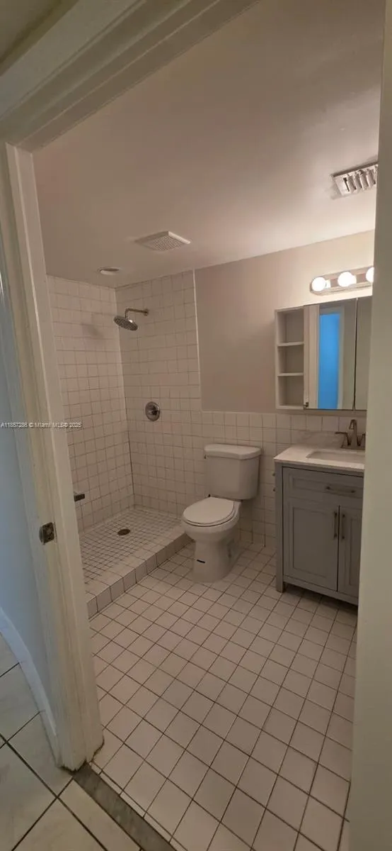 55 E 4th St, #104