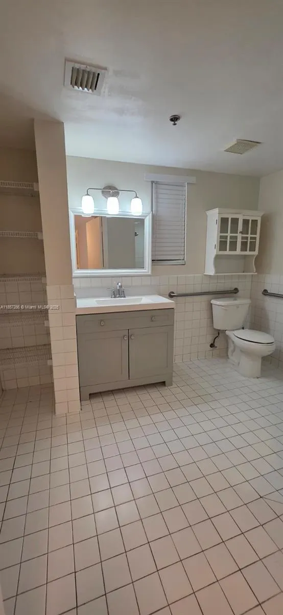 55 E 4th St, #104