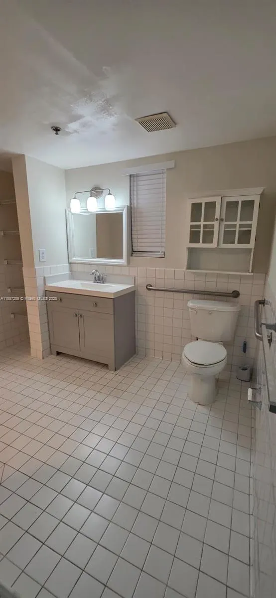 55 E 4th St, #104