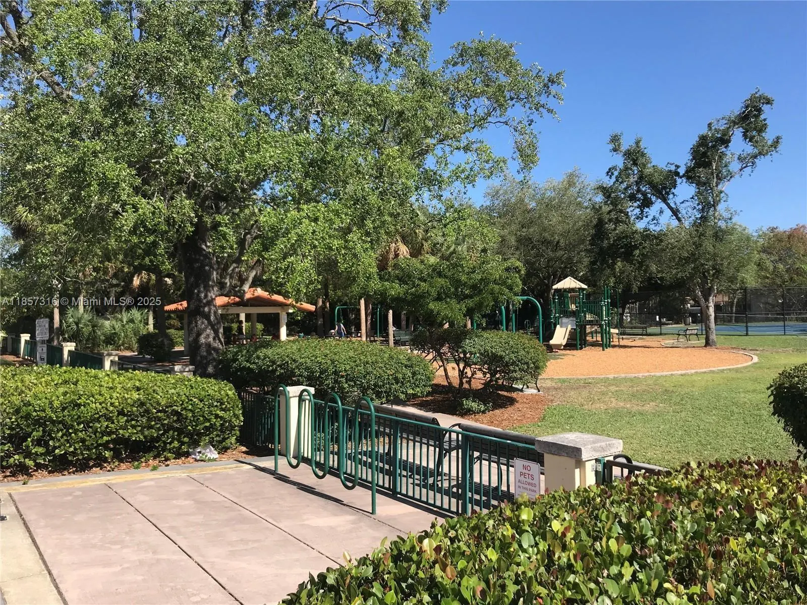 1239 Mariposa Ave, #2,3,4,6,7 & 8