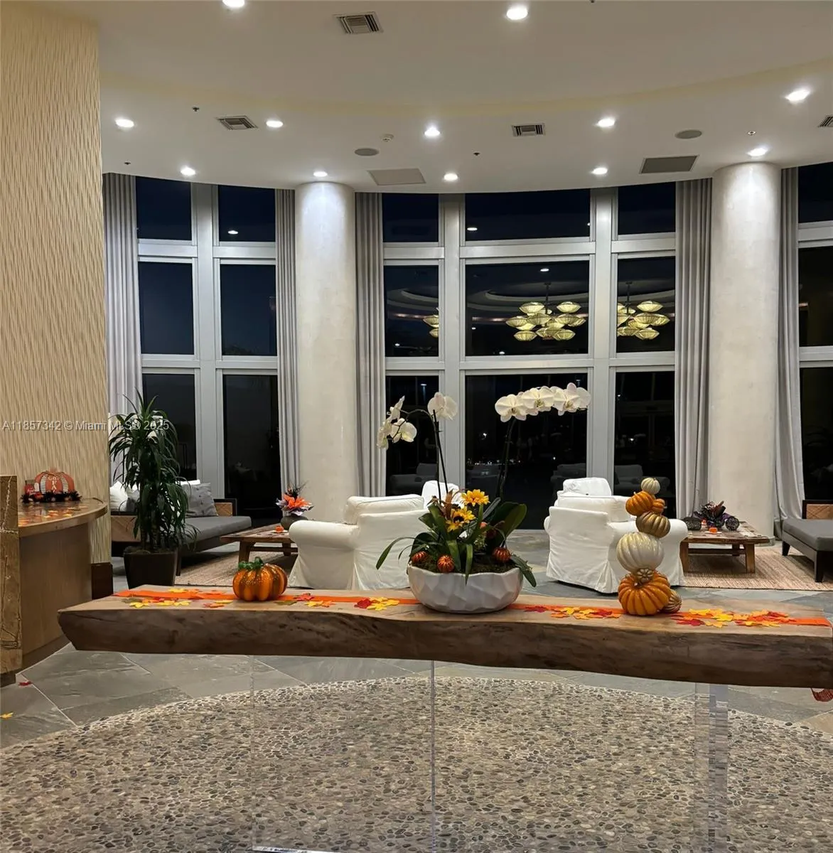 2681 N Flamingo Rd, #1202S