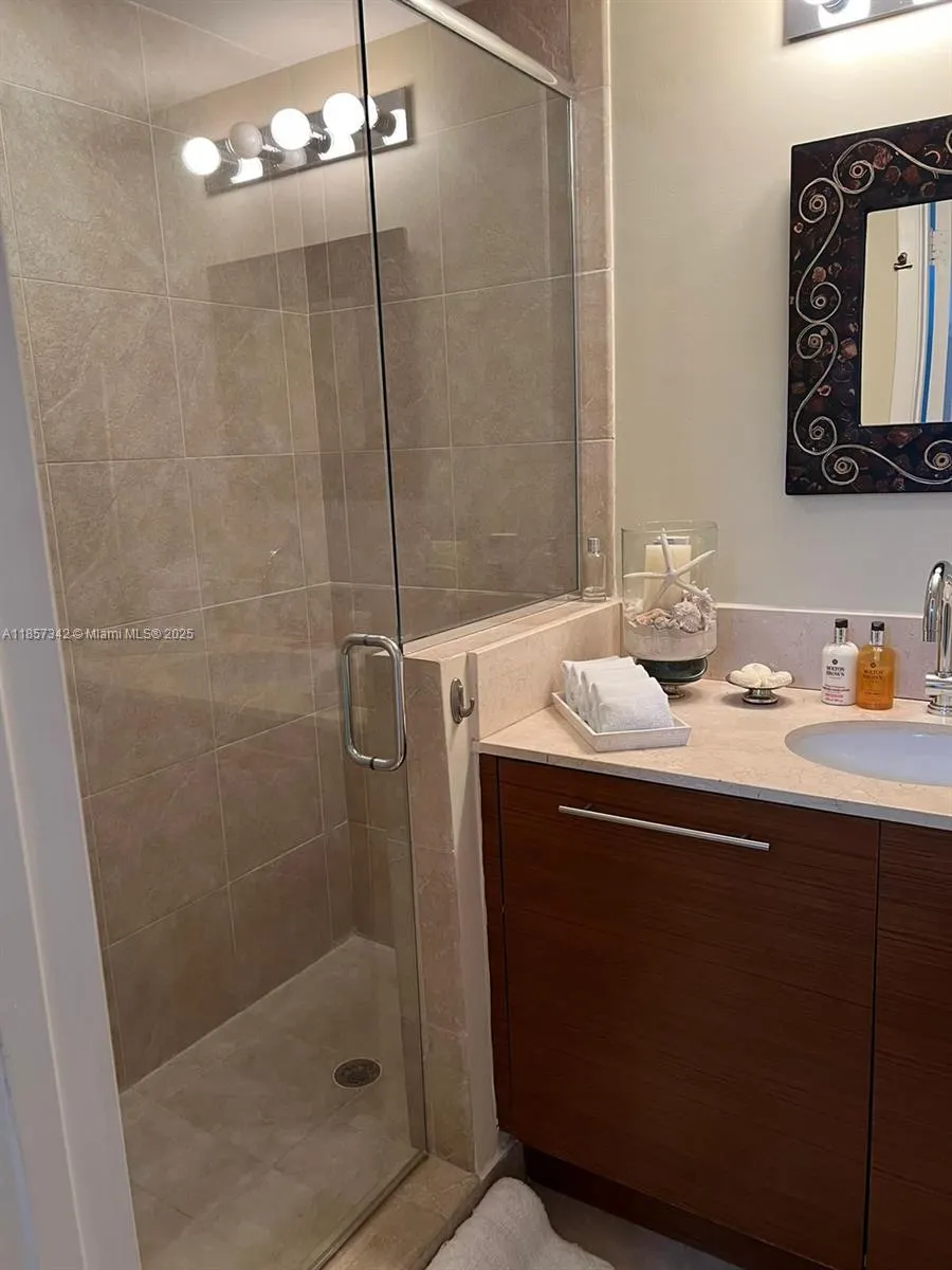2681 N Flamingo Rd, #1202S