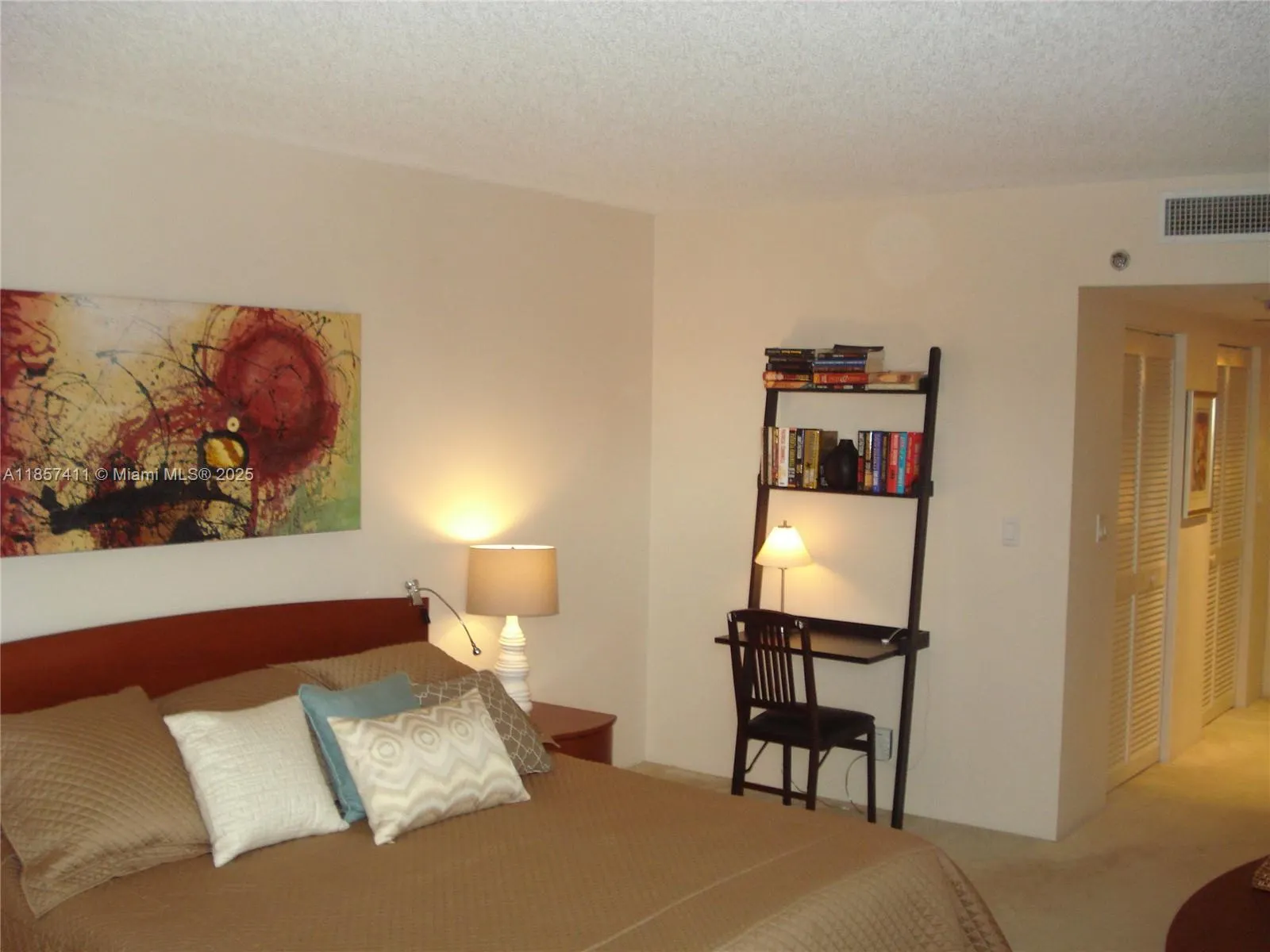 3600 YACHT CLUB DR, #1503
