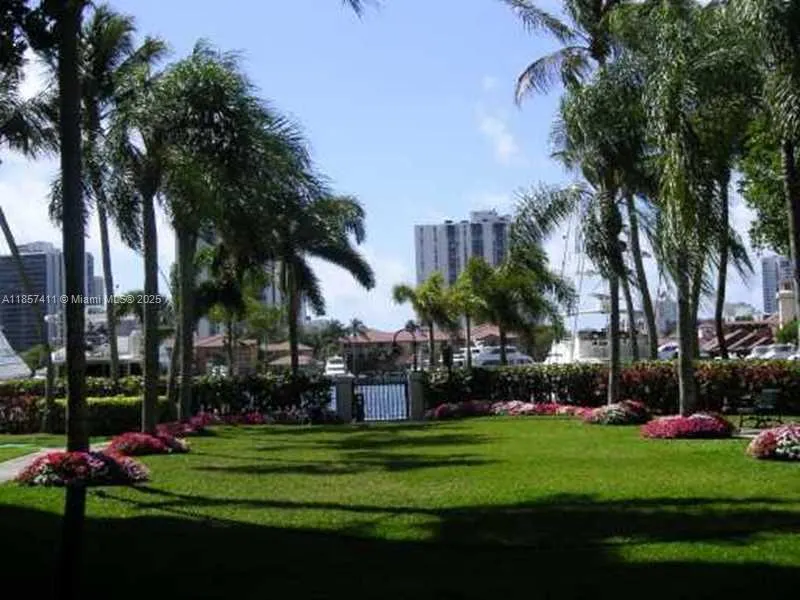 3600 YACHT CLUB DR, #1503