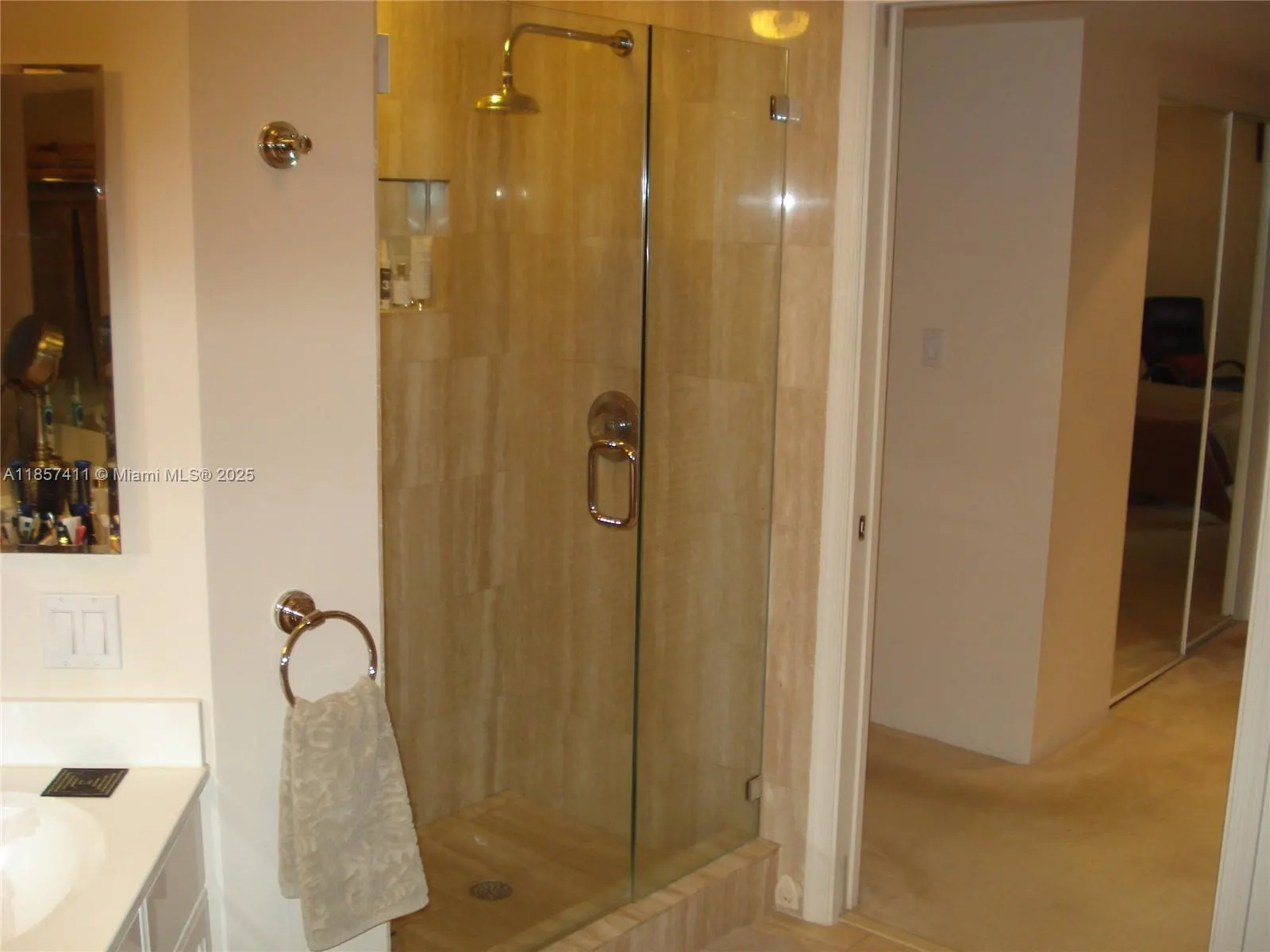 3600 YACHT CLUB DR, #1503