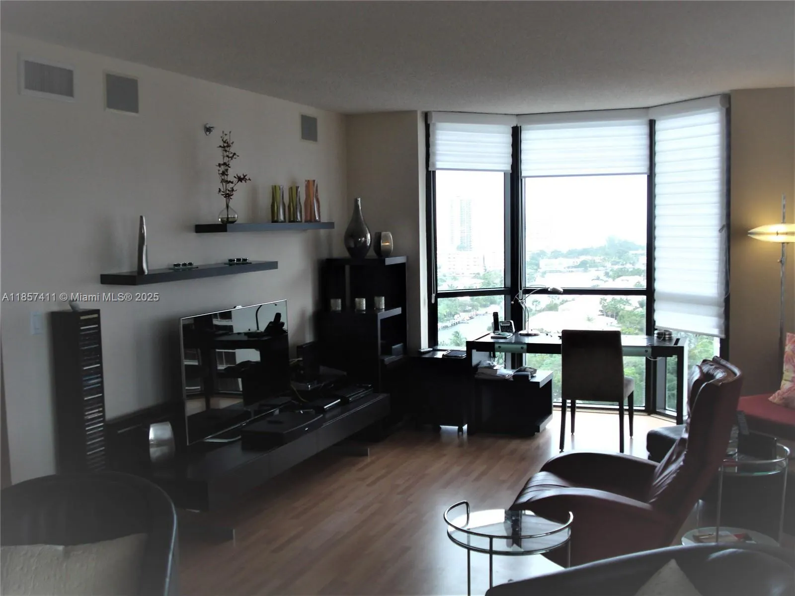 3600 YACHT CLUB DR, #1503
