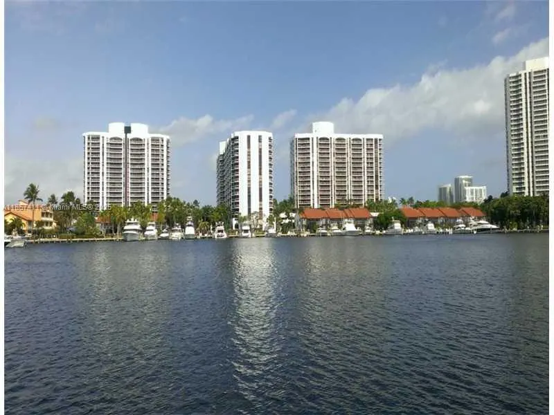 3600 YACHT CLUB DR, #1503