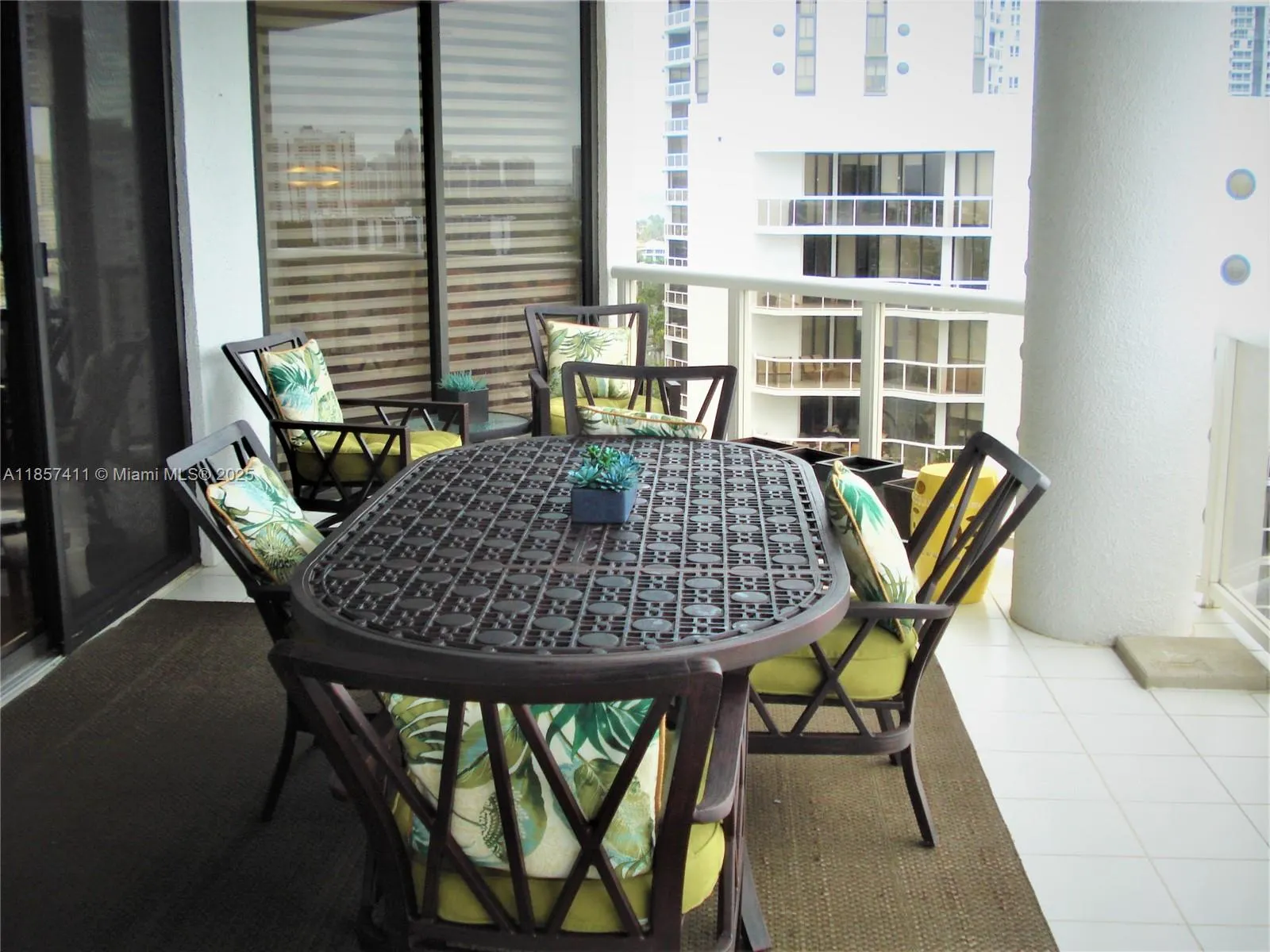3600 YACHT CLUB DR, #1503