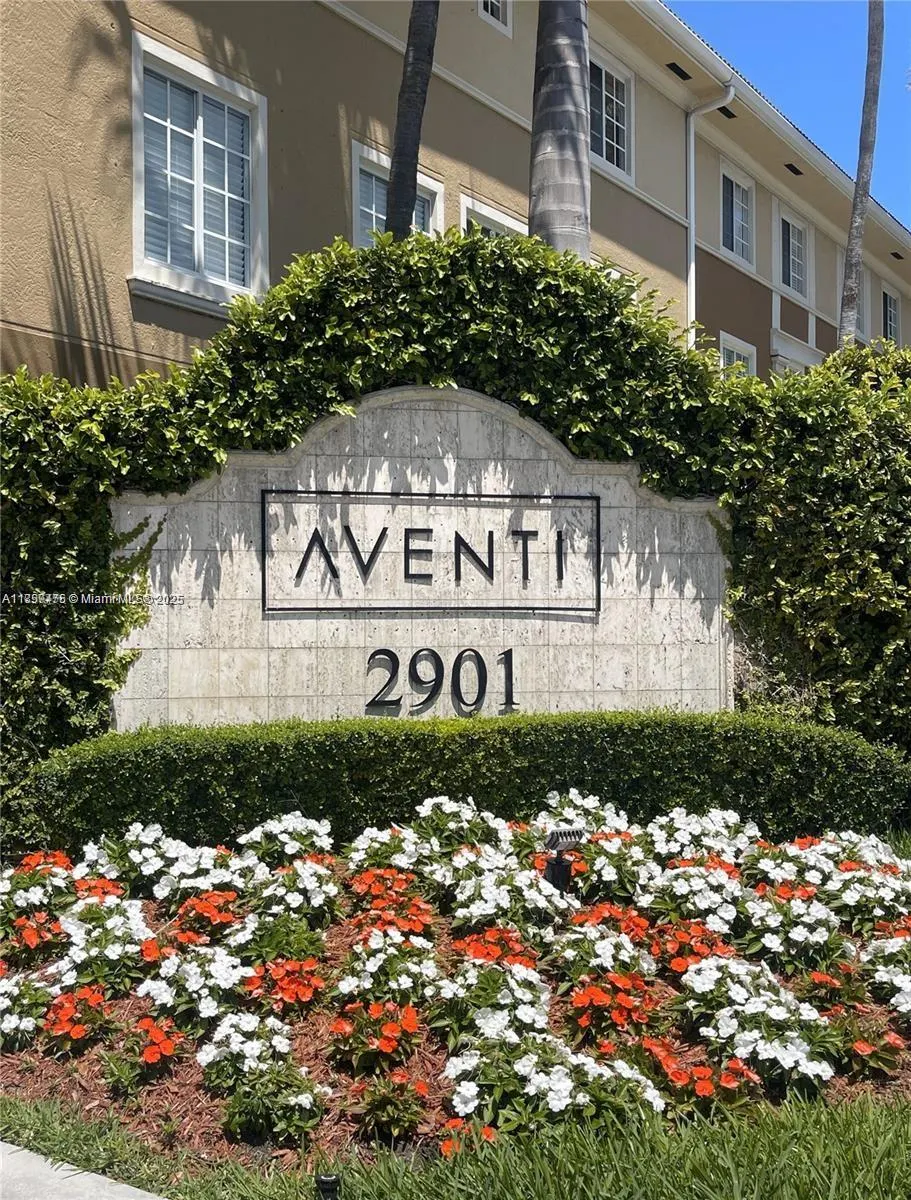 2821 NE 185th St, #408