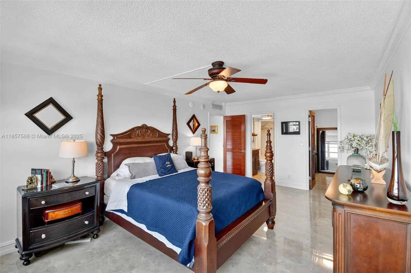 340 Sunset Dr, #1601