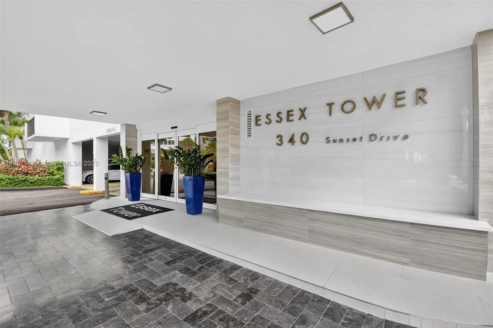 340 Sunset Dr, #1601