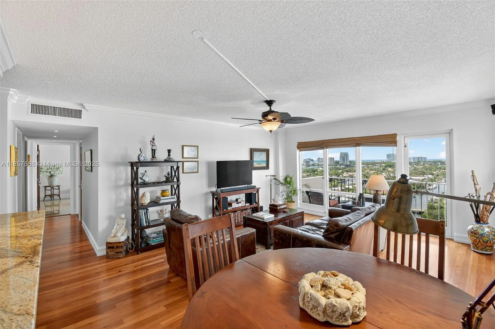 340 Sunset Dr, #1601