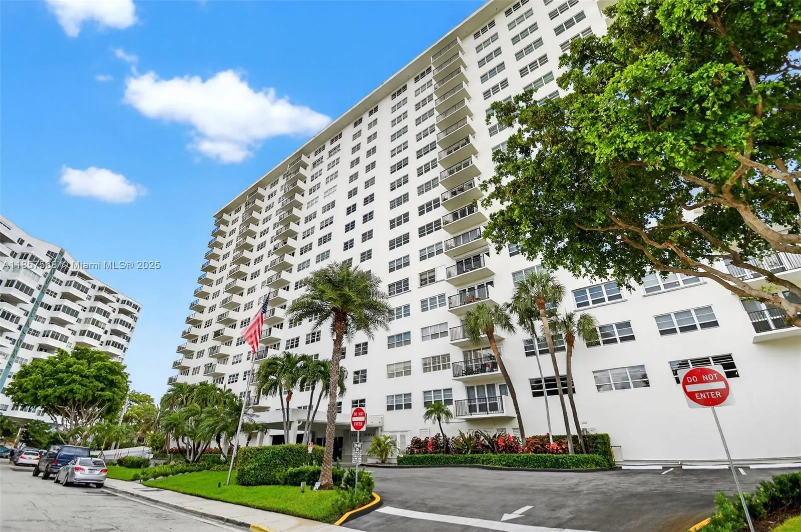 340 Sunset Dr, #1601