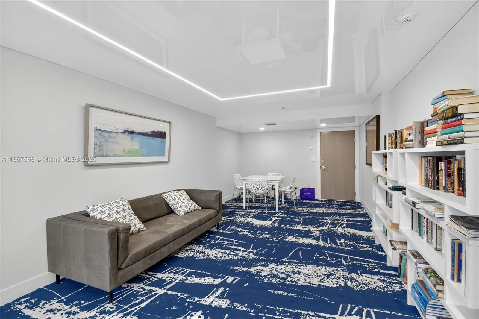 340 Sunset Dr, #1601