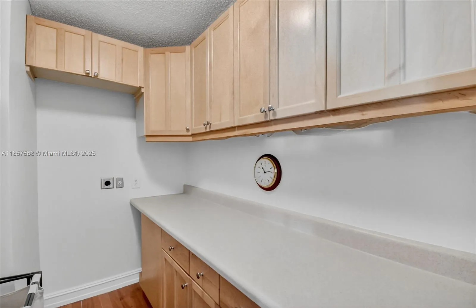 340 Sunset Dr, #1601