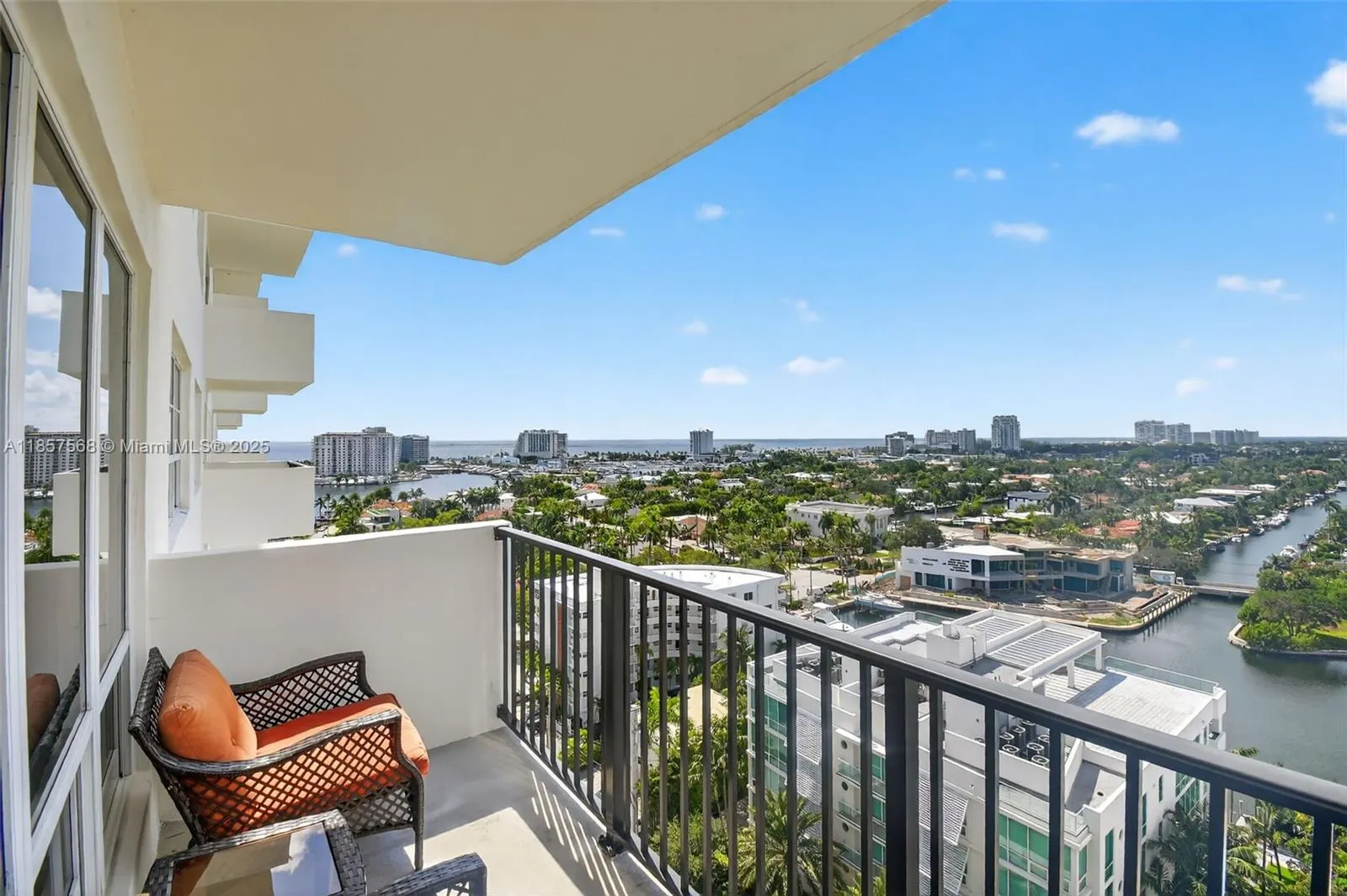 340 Sunset Dr, #1601
