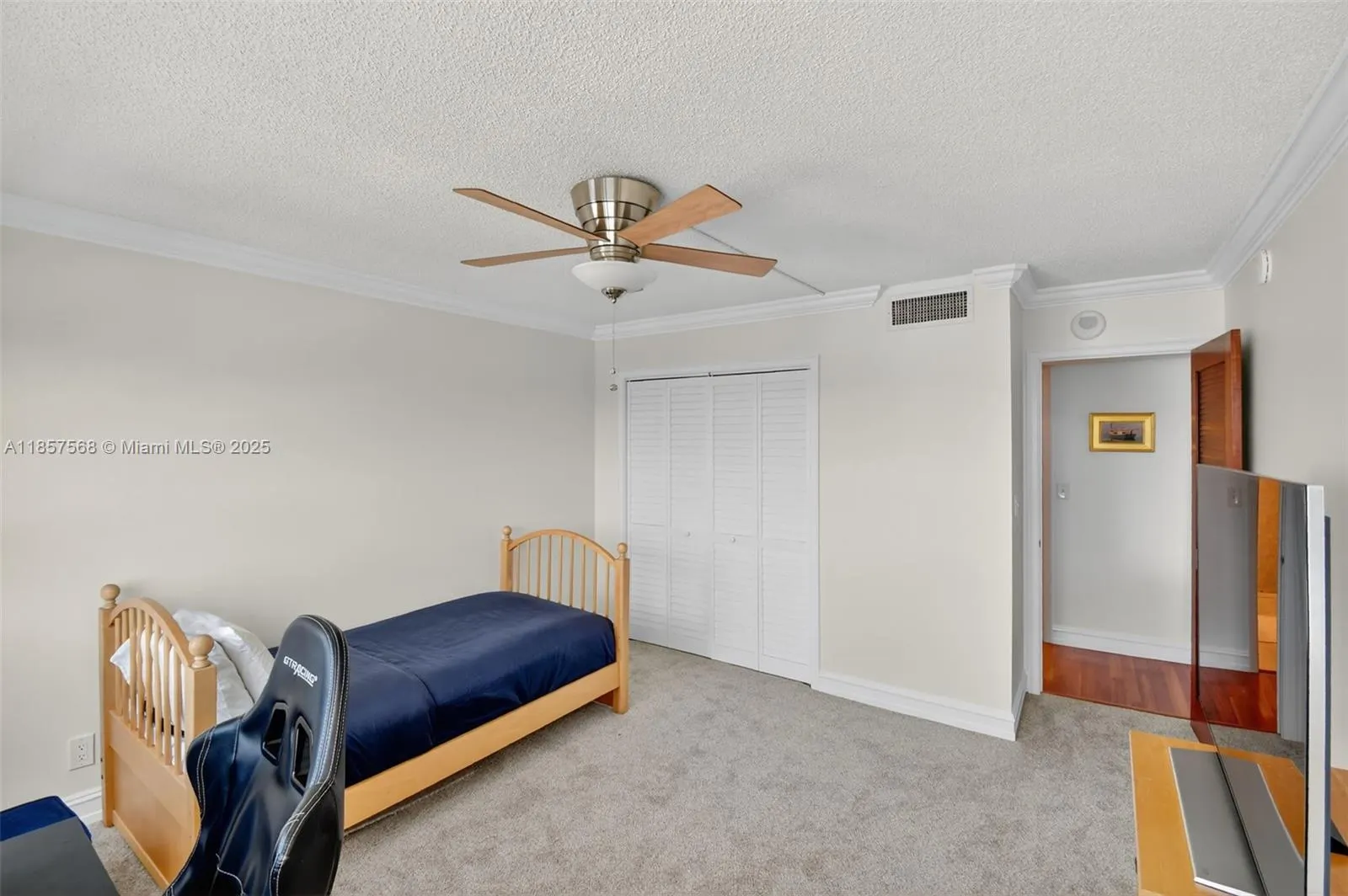 340 Sunset Dr, #1601