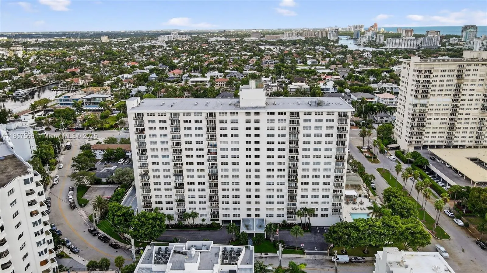 340 Sunset Dr, #1601