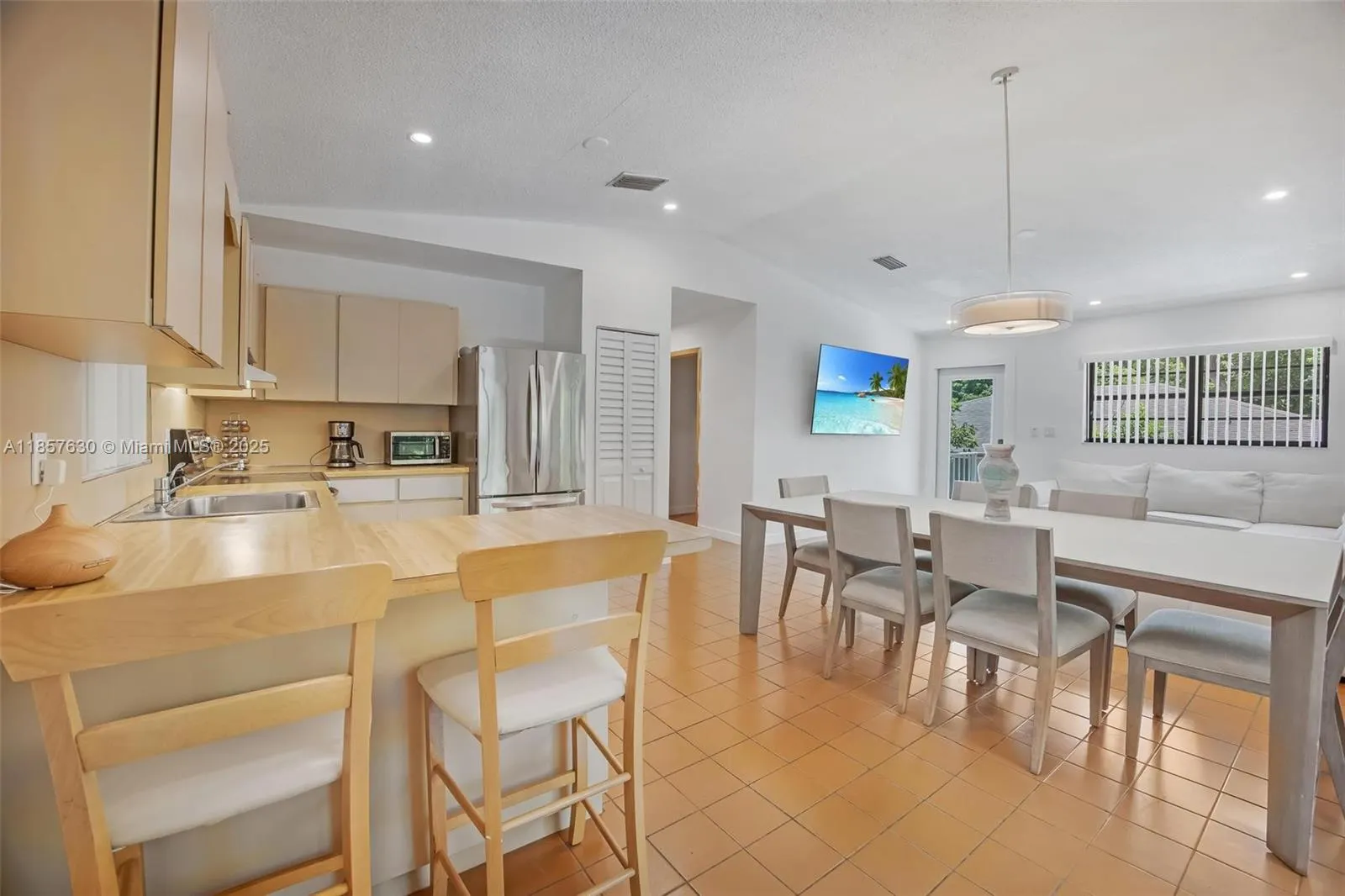 139 N Bay Harbor Dr