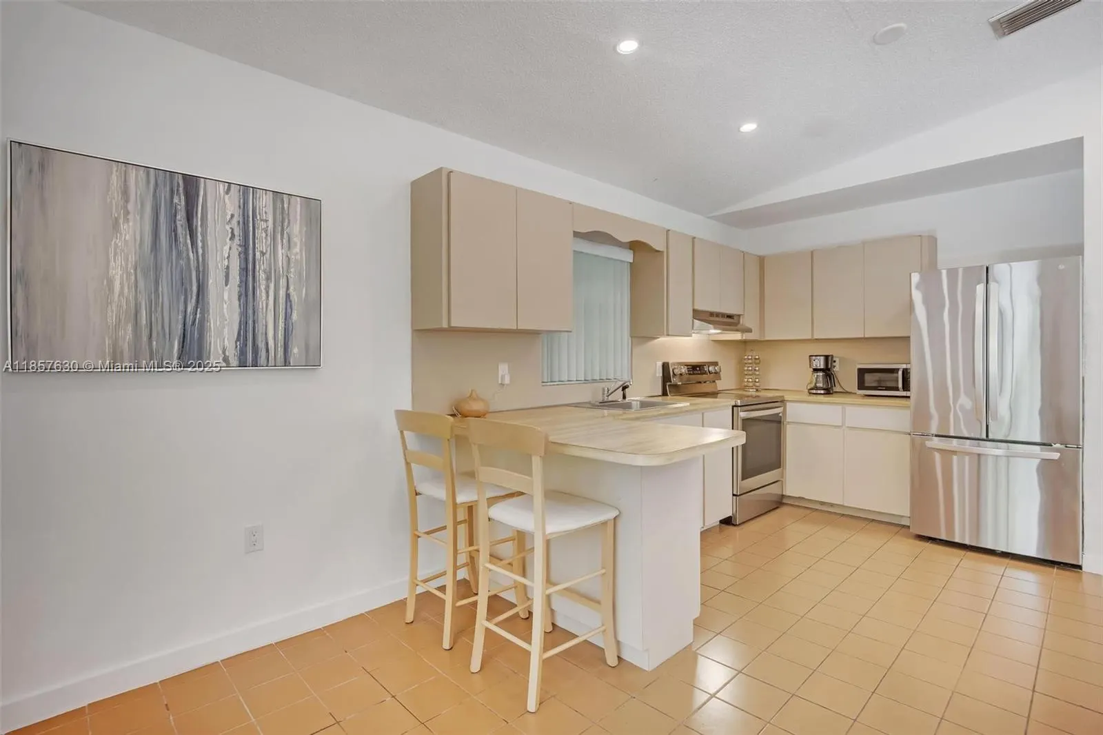 139 N Bay Harbor Dr
