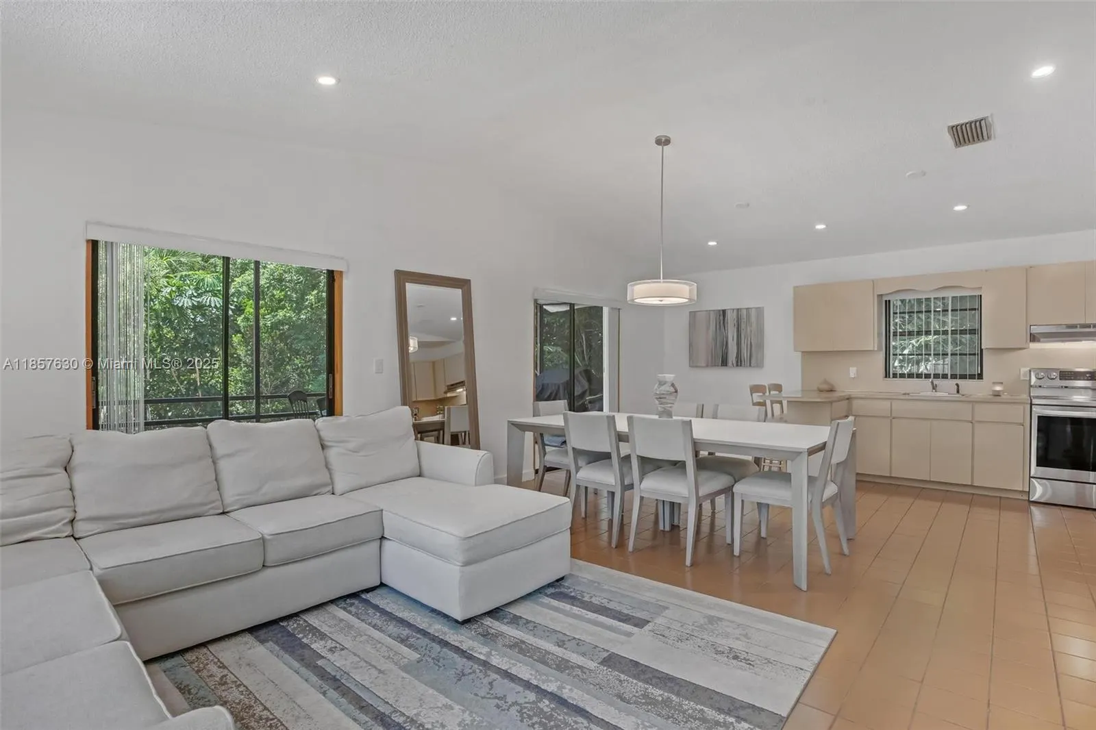 139 N Bay Harbor Dr