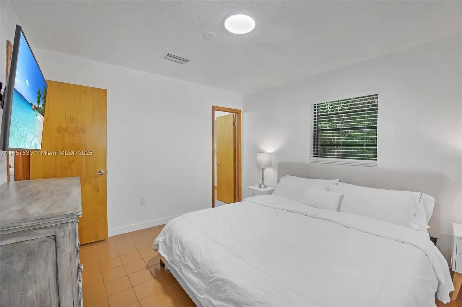 139 N Bay Harbor Dr