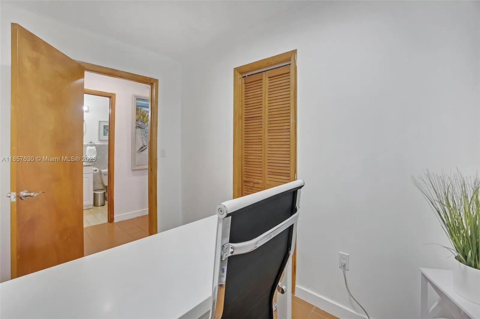 139 N Bay Harbor Dr