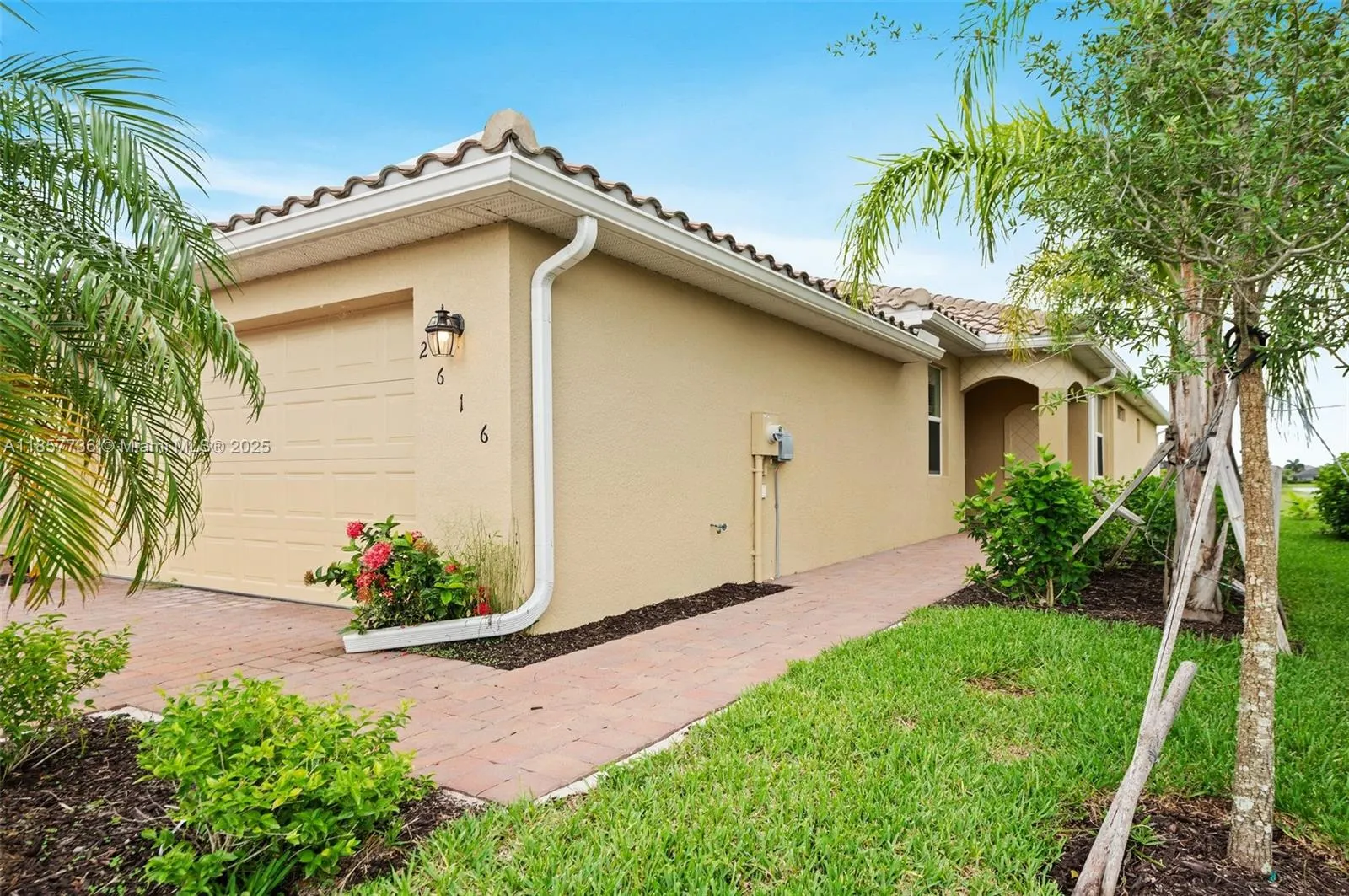 2616 Vine  Ave, #2616