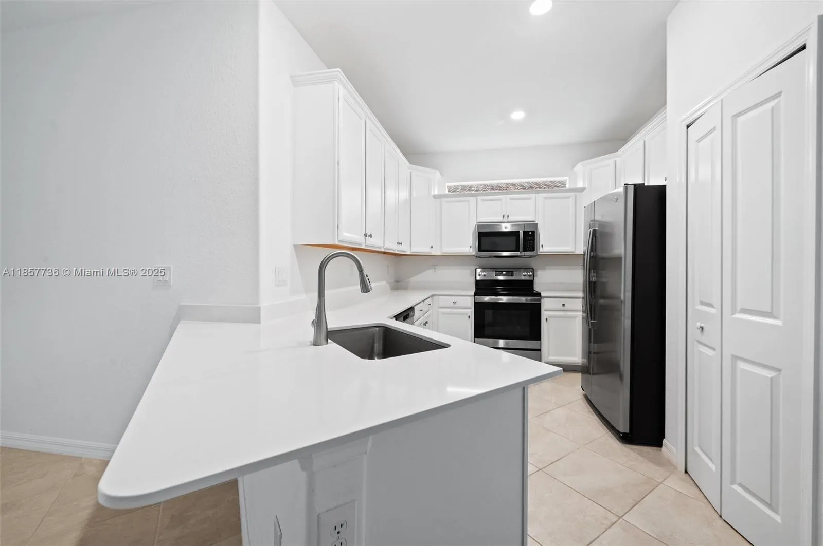 2616 Vine  Ave, #2616