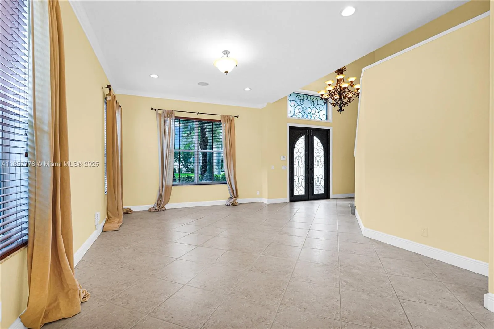 904 Stillwater Ct