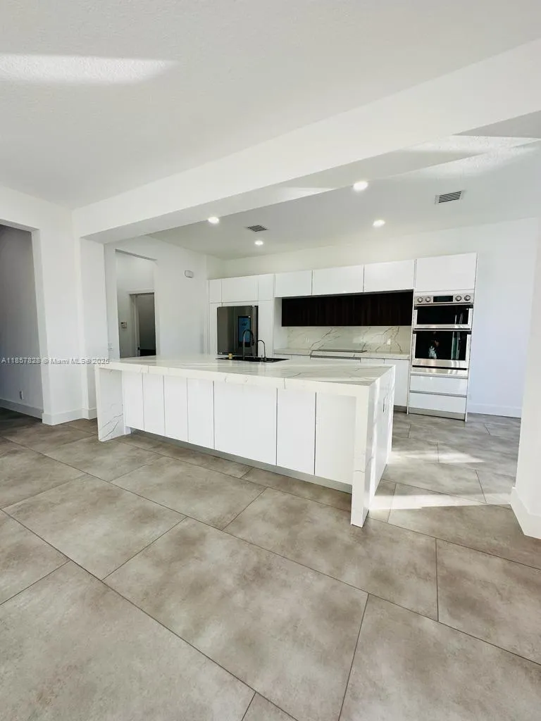 1887 Harbor View Cir