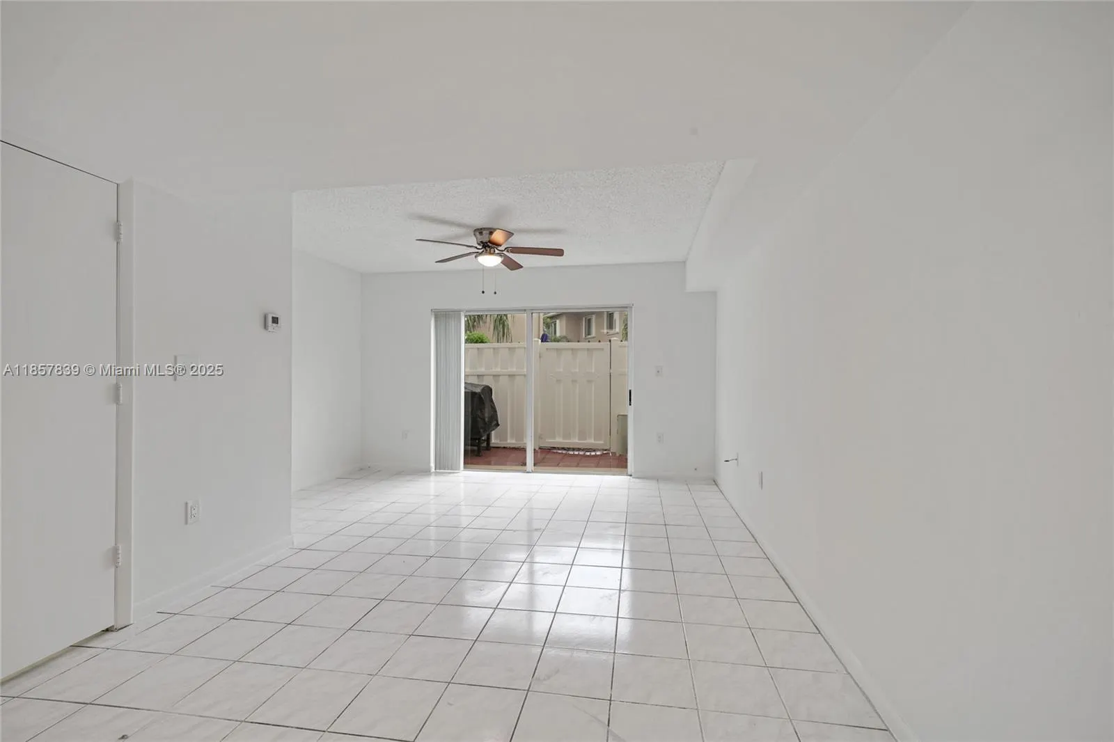 139 Riviera Cir, #53-8