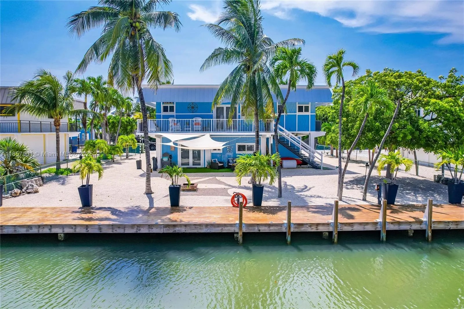 126 Columbus Dr