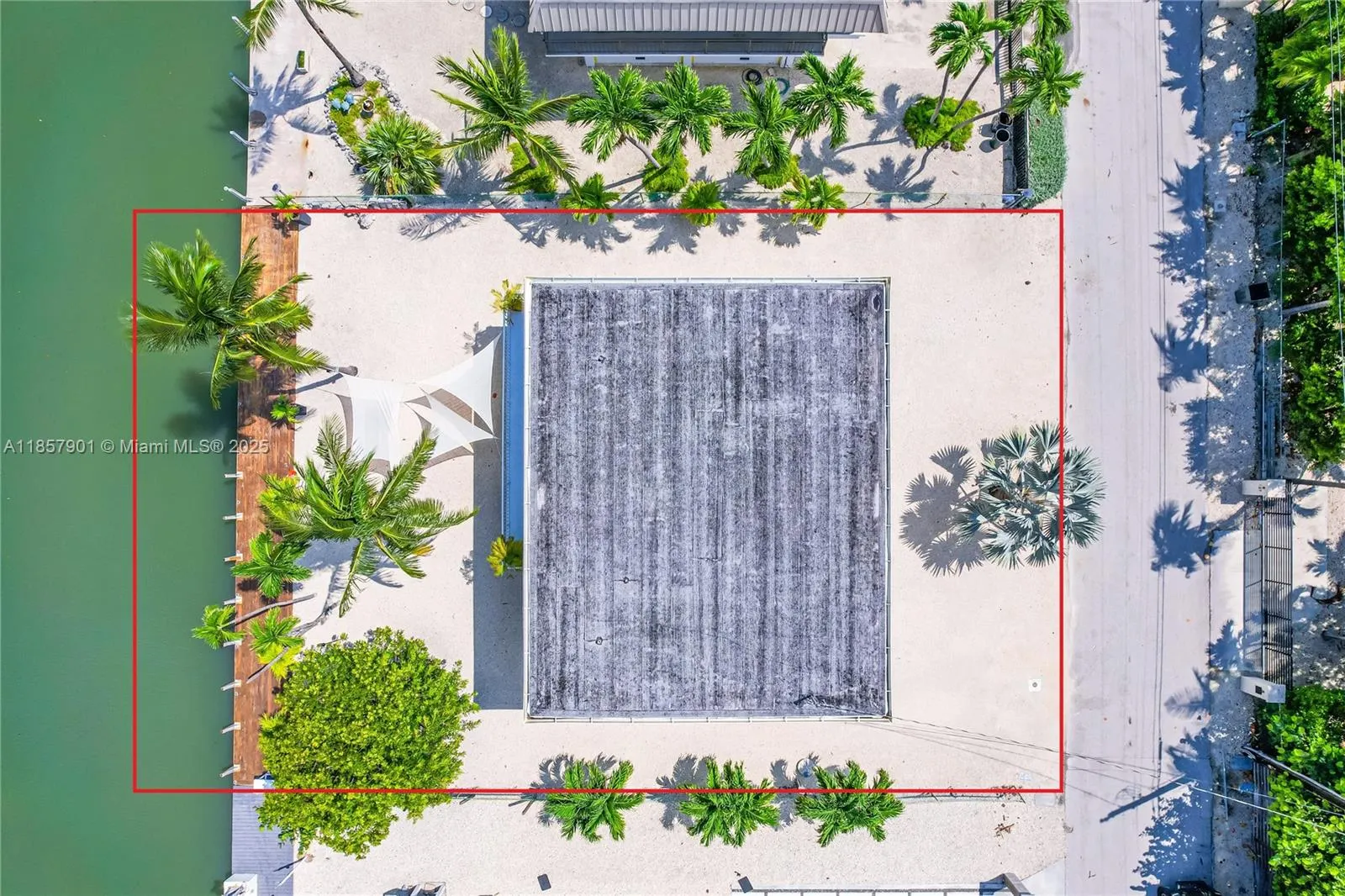 126 Columbus Dr