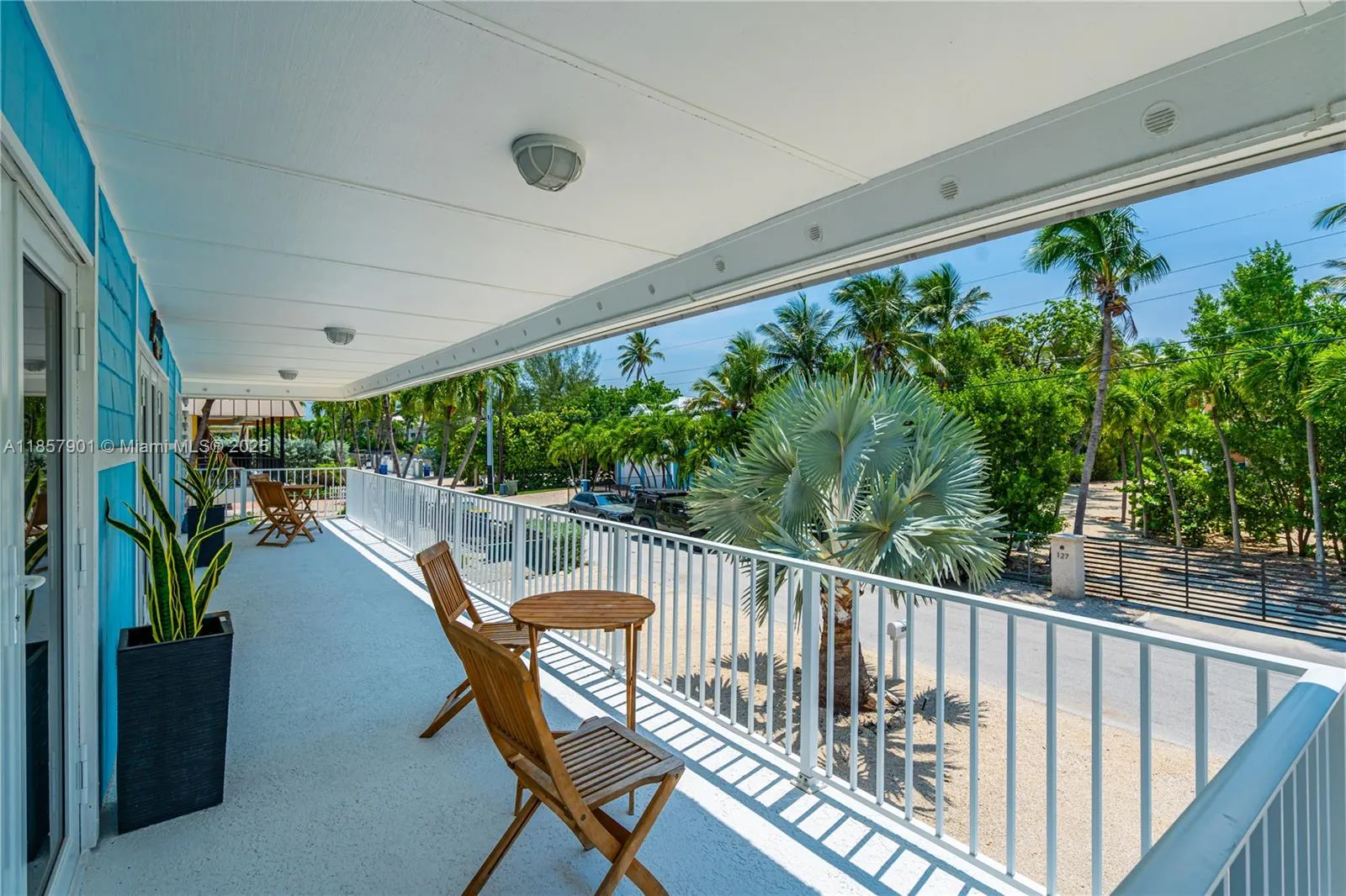 126 Columbus Dr