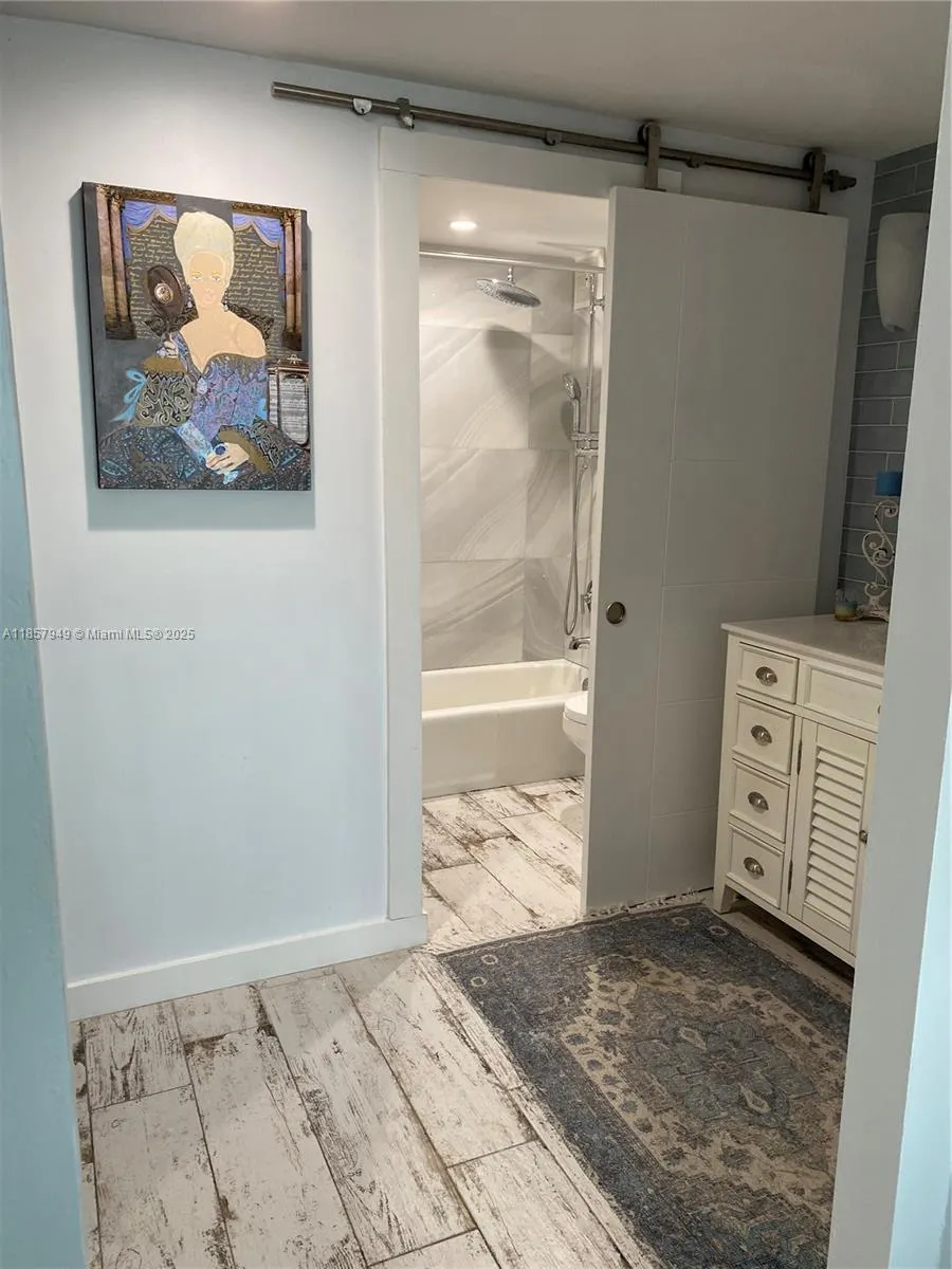 11111 Biscayne Blvd, #5D