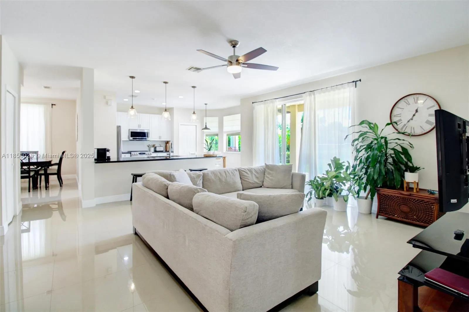 1610 Sandpiper Cir, #0