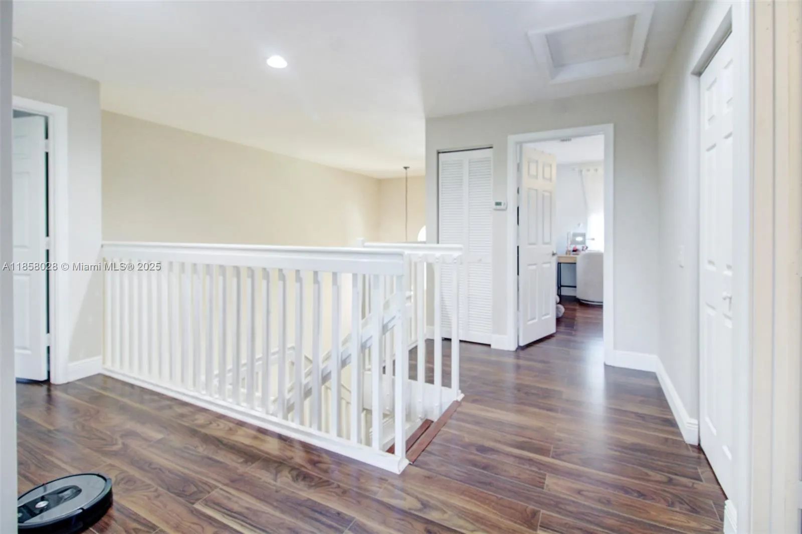 1610 Sandpiper Cir, #0