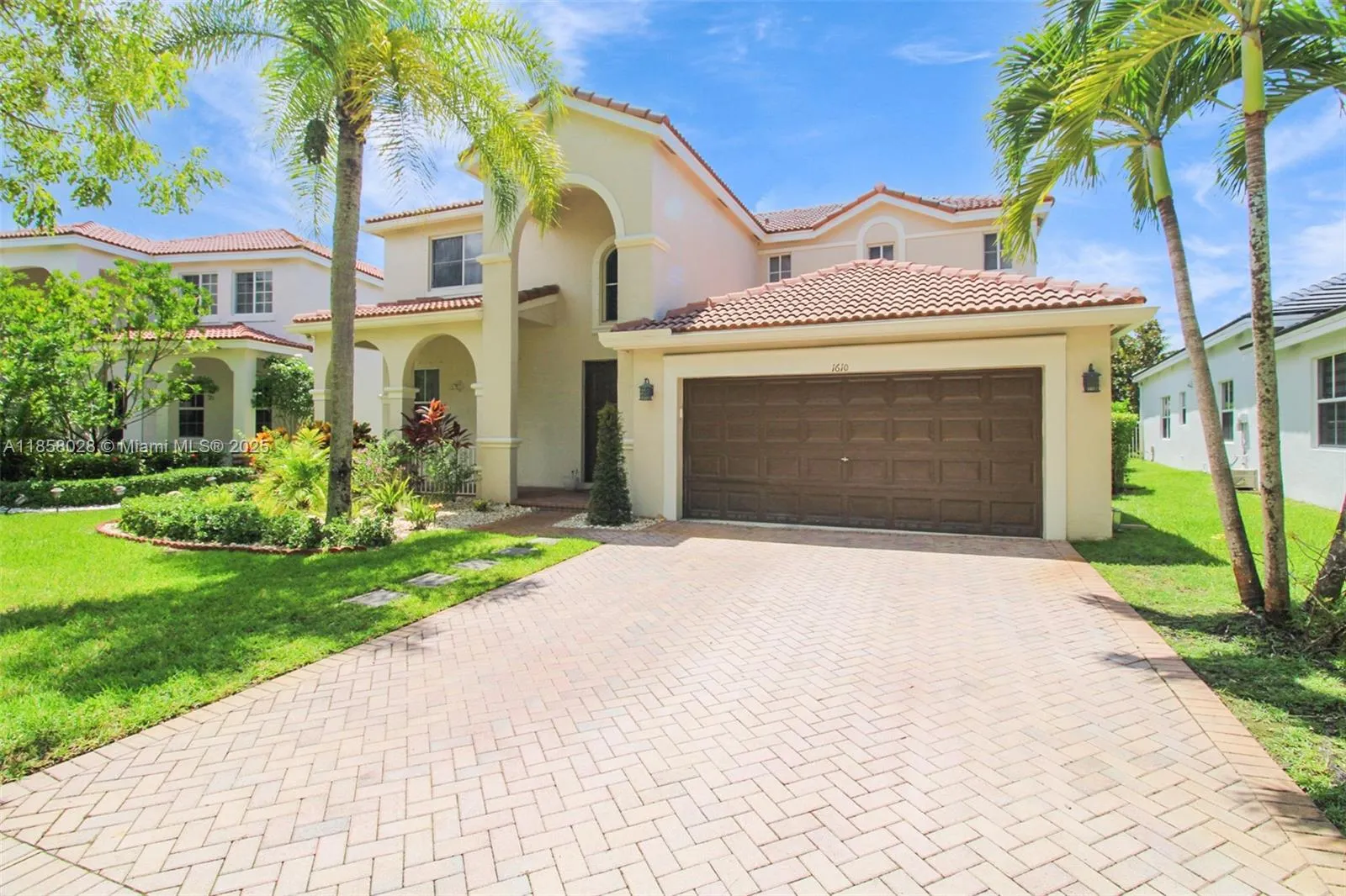 1610 Sandpiper Cir, #0