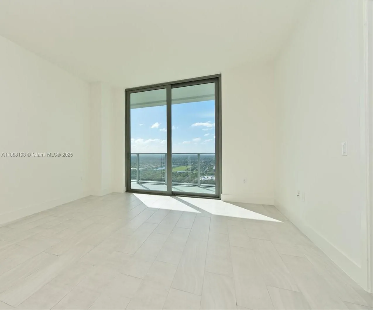 2000 Metropica Way, #2206