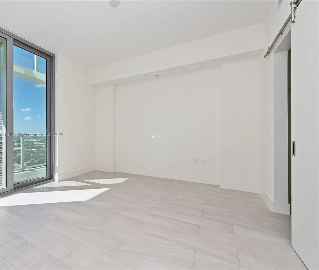 2000 Metropica Way, #2206