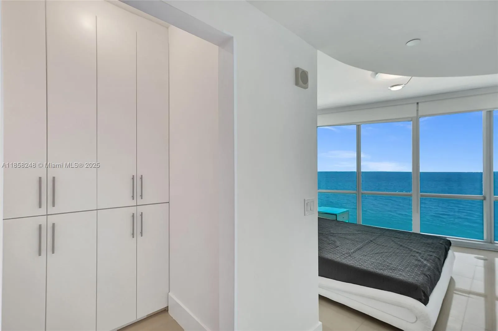 17121 Collins Ave, #2003