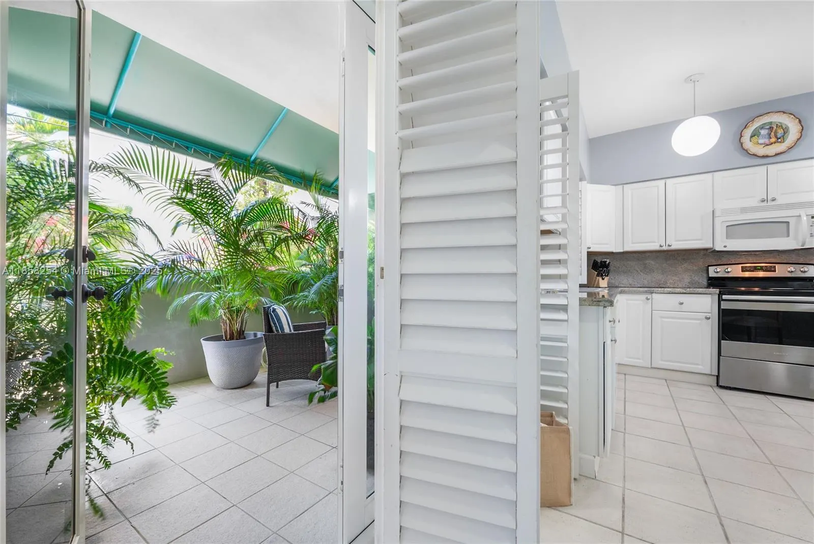 612 Valencia Ave, #104