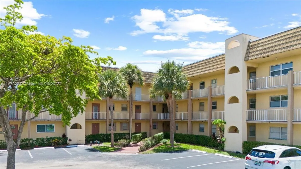 8345 Sunrise Lakes Blvd, #306