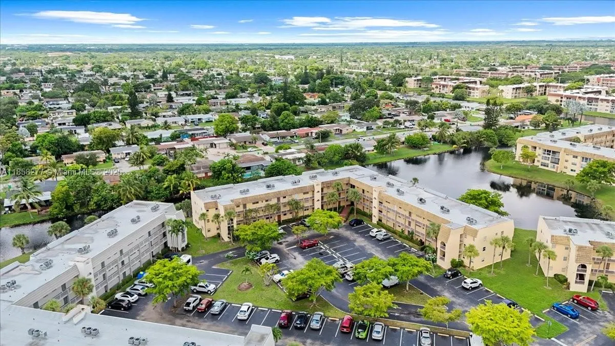 8345 Sunrise Lakes Blvd, #306