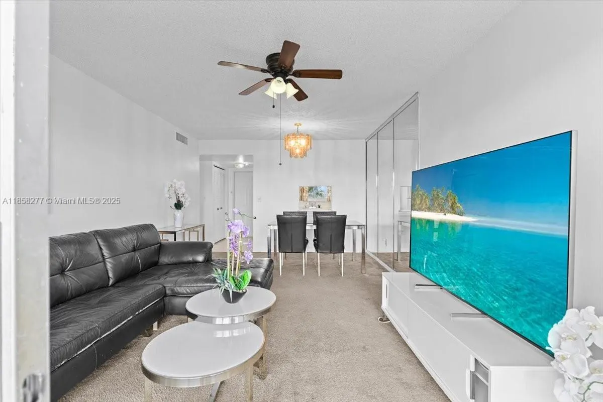 8345 Sunrise Lakes Blvd, #306